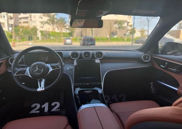Mercedes -C180 ( 2023 )