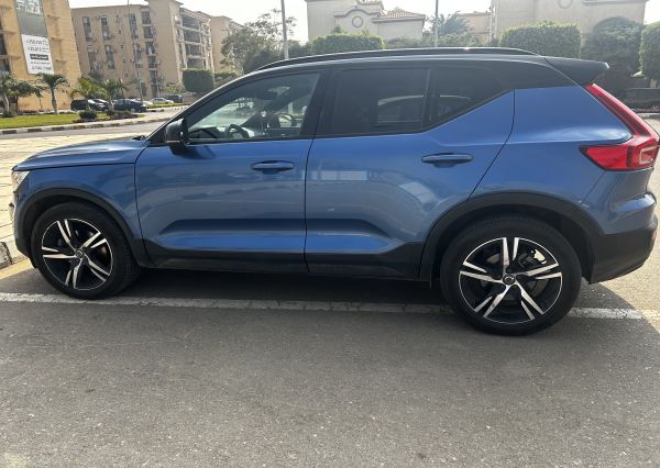 VOLVO-XC 40( 2021 )