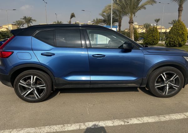 VOLVO-XC 40( 2021 )