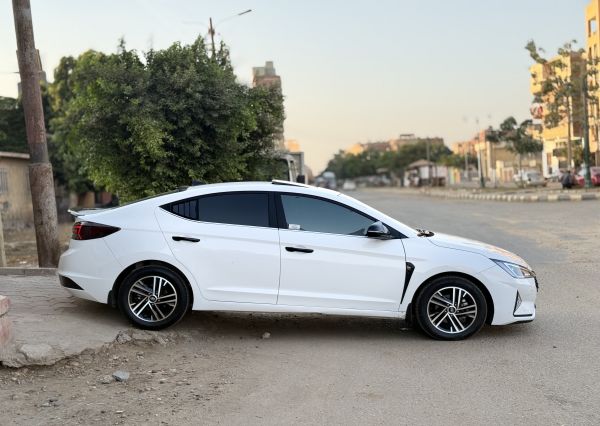 Hyundai - Elantra AD (2026)