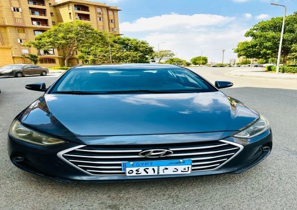 Hyundai - Elantra Ad ( 2018 )