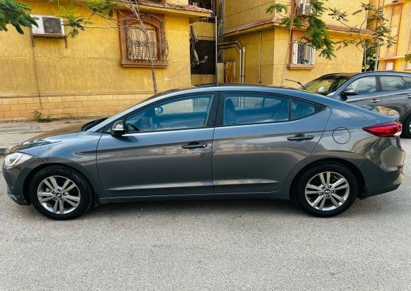 Hyundai - Elantra Ad ( 2018 )