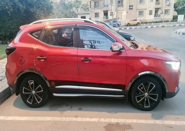 MG -  ZS Luxury  (2022)